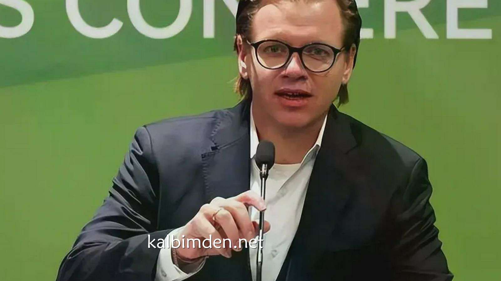 凯发娱乐深度解析 - 带着工资旅游！国安外援出现韩国首尔，踢11场比赛伤1年，谢谢李明
